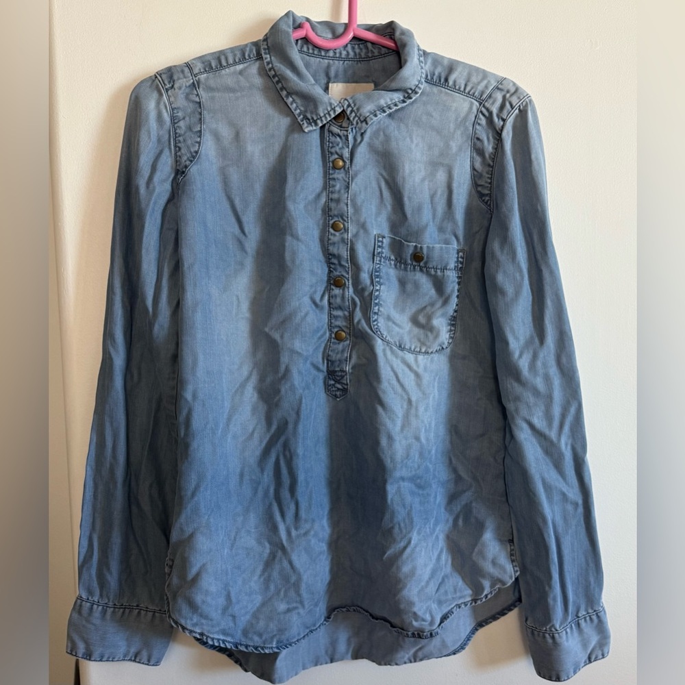 Guess Los Angeles Light Blue Denim Style Long Sleeve Button Top, Size M